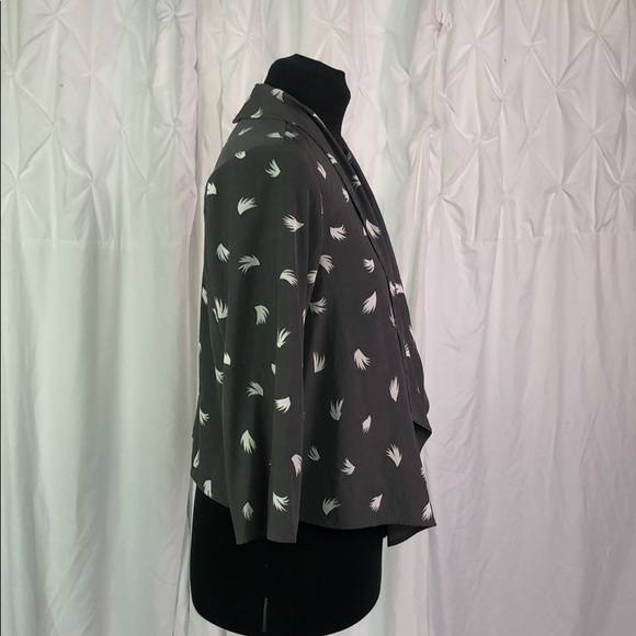 Gray w/ feather design Ann Taylor Loft Shrug Large - Picture 3 of 7